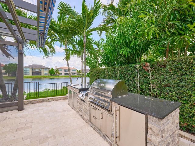 8965 Watercrest Circle E, Parkland, FL 33076