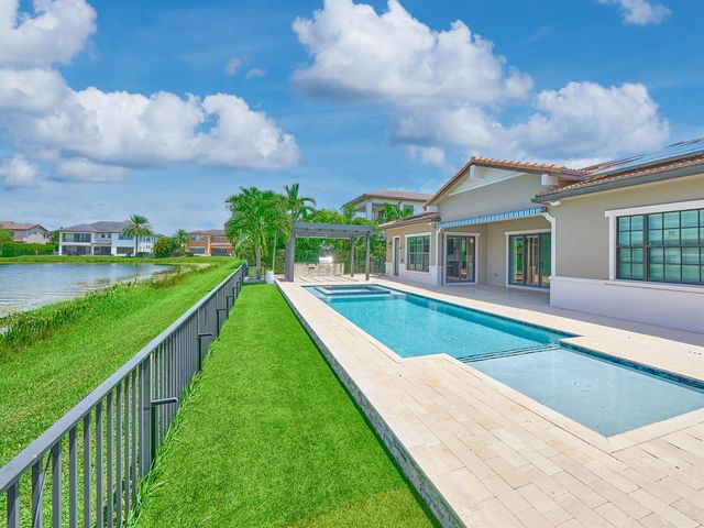 8965 Watercrest Circle E, Parkland, FL 33076