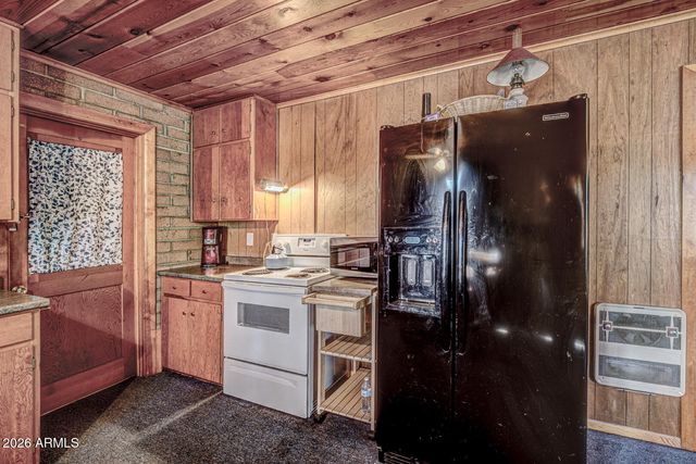 6413 W Barton Drive, Pine, AZ 85544