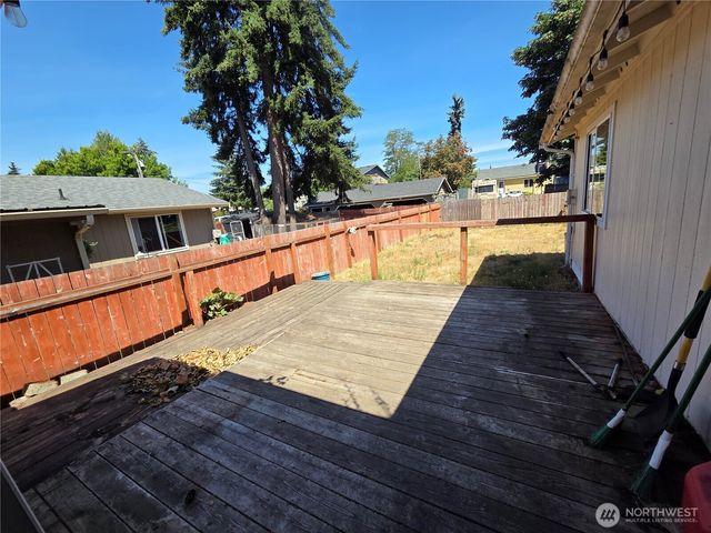 412 McKenzie Avenue SW, Yelm, WA 98597