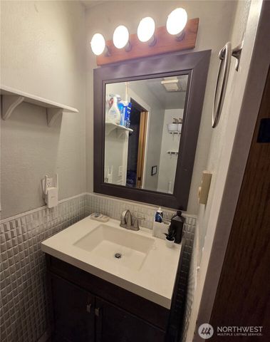 412 McKenzie Avenue SW, Yelm, WA 98597