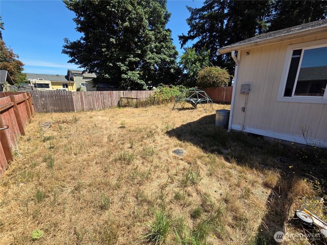 412 McKenzie Avenue SW, Yelm, WA 98597
