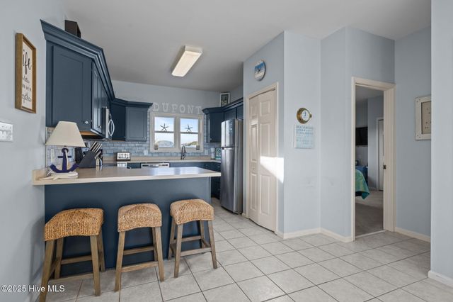 7121 Ocean Drive West, Emerald Isle, NC 28594