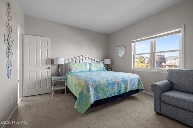 7121 Ocean Drive West, Emerald Isle, NC 28594