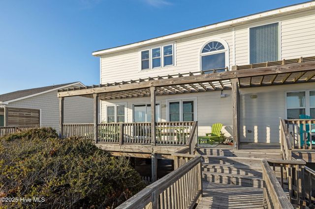 7121 Ocean Drive West, Emerald Isle, NC 28594