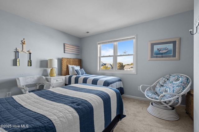 7121 Ocean Drive West, Emerald Isle, NC 28594