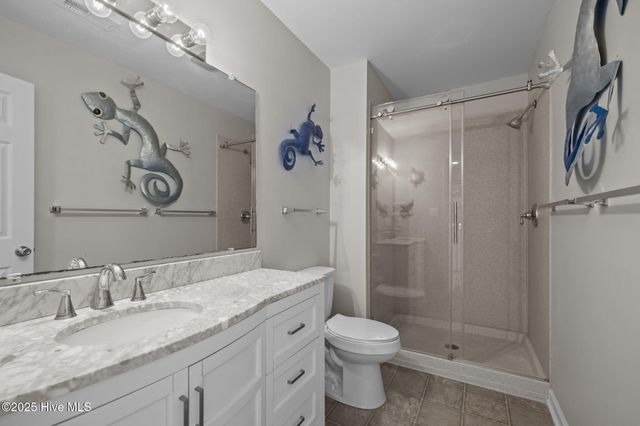 7121 Ocean Drive West, Emerald Isle, NC 28594