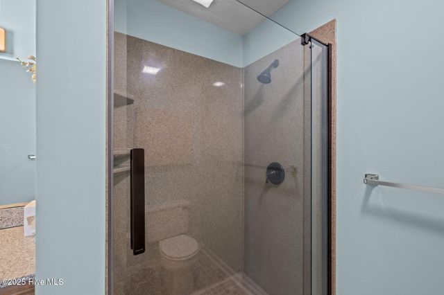 7121 Ocean Drive West, Emerald Isle, NC 28594