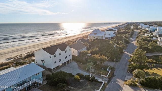 7121 Ocean Drive West, Emerald Isle, NC 28594