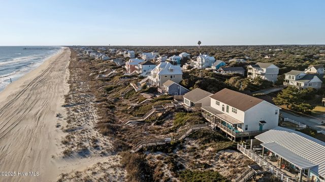 7121 Ocean Drive West, Emerald Isle, NC 28594