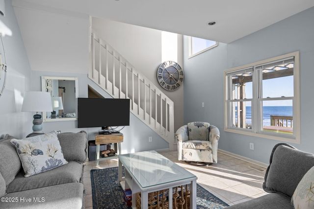 7121 Ocean Drive West, Emerald Isle, NC 28594