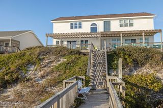 7121 Ocean Drive West, Emerald Isle, NC 28594