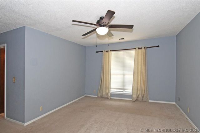 2408 Chapel Hill Court, Bartlesville, OK 74006