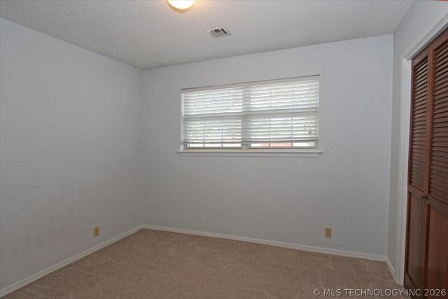 2408 Chapel Hill Court, Bartlesville, OK 74006