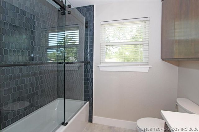 2408 Chapel Hill Court, Bartlesville, OK 74006