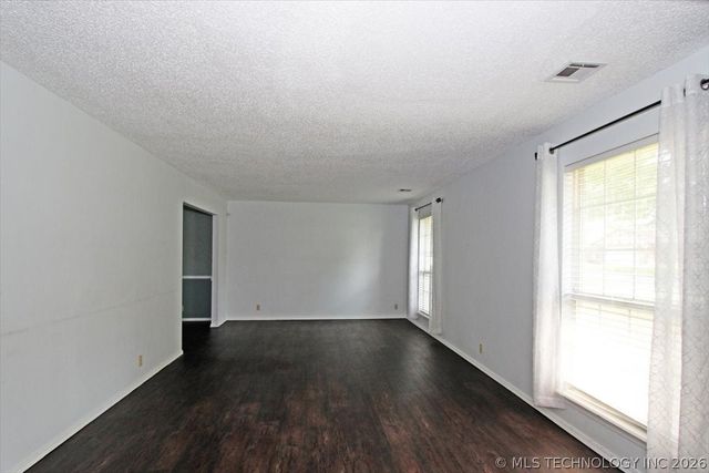 2408 Chapel Hill Court, Bartlesville, OK 74006