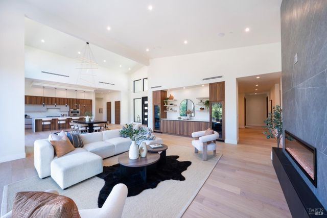 1890 Lawndale Rd, Kenwood, CA 95452