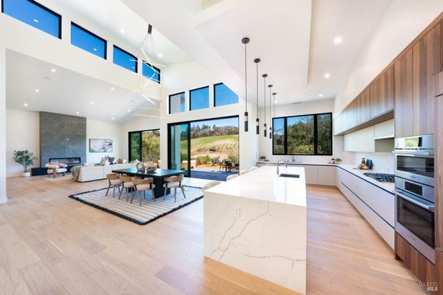 1890 Lawndale Rd, Kenwood, CA 95452