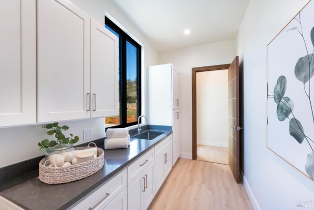 1890 Lawndale Rd, Kenwood, CA 95452