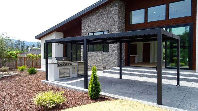 1890 Lawndale Rd, Kenwood, CA 95452