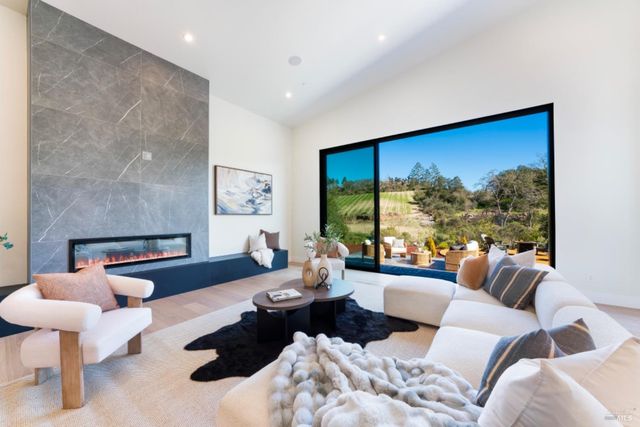 1890 Lawndale Rd, Kenwood, CA 95452