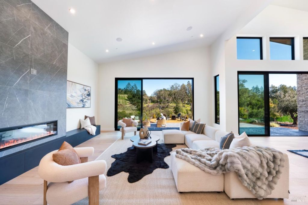 1890 Lawndale Rd, Kenwood, CA 95452