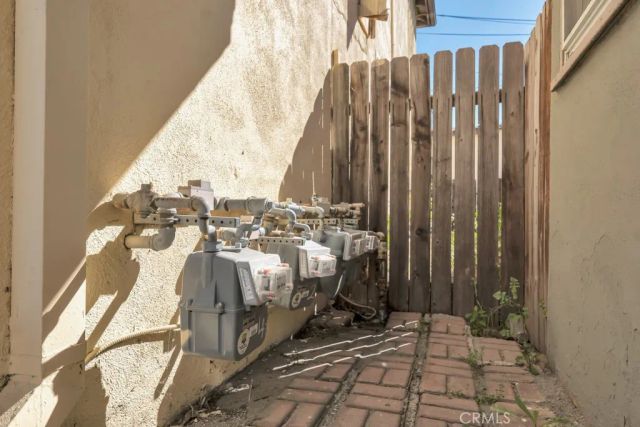 11849 Hart St, North Hollywood, CA 91605