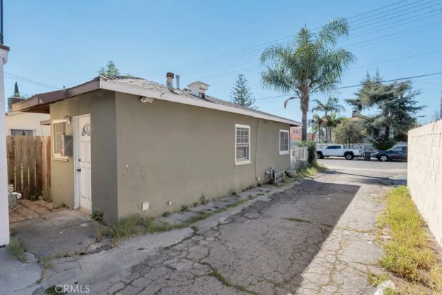 11849 Hart St, North Hollywood, CA 91605