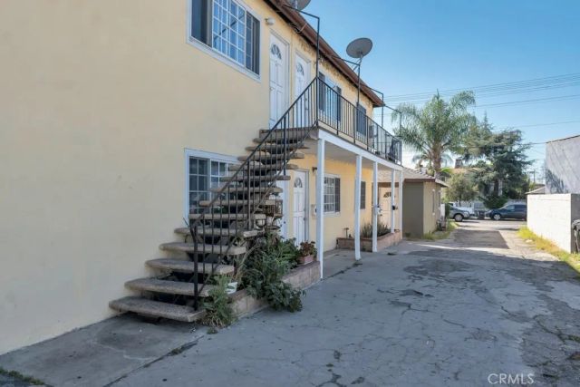 11849 Hart St, North Hollywood, CA 91605