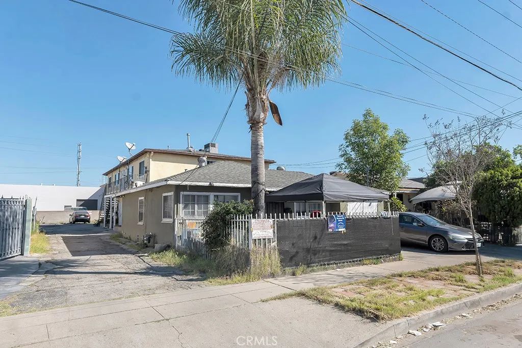11849 Hart St, North Hollywood, CA 91605