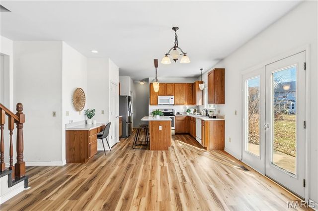 3908 Jost Farm Way, Florissant, MO 63034