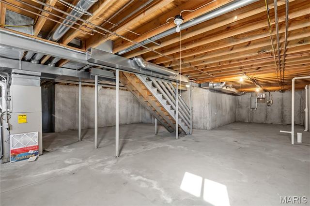 3908 Jost Farm Way, Florissant, MO 63034