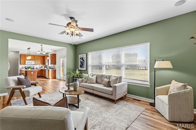 3908 Jost Farm Way, Florissant, MO 63034