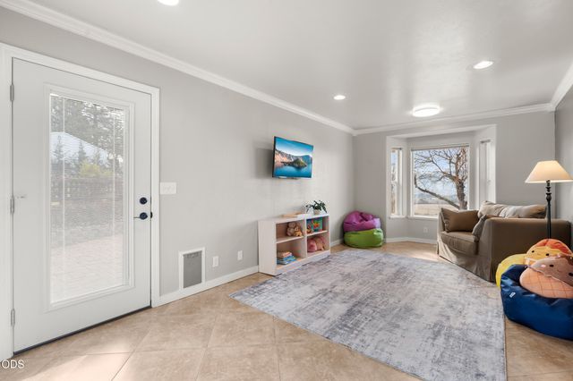 4935 Cherry Lane, Medford, OR 97504