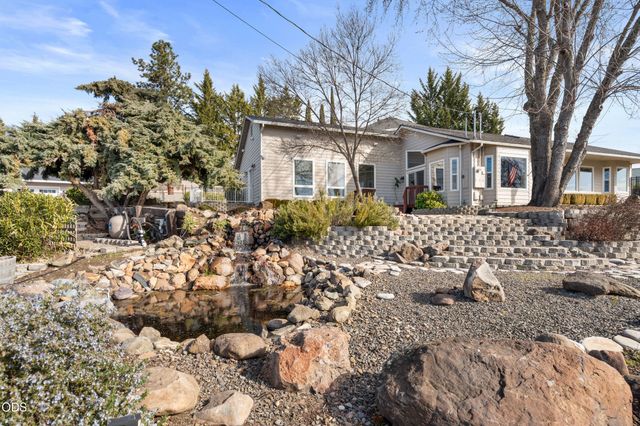 4935 Cherry Lane, Medford, OR 97504