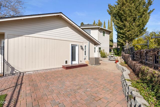 4935 Cherry Lane, Medford, OR 97504