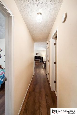 12140 Burdette Circle, Omaha, NE 68164