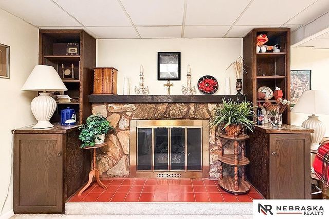 12140 Burdette Circle, Omaha, NE 68164