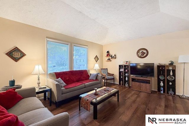 12140 Burdette Circle, Omaha, NE 68164