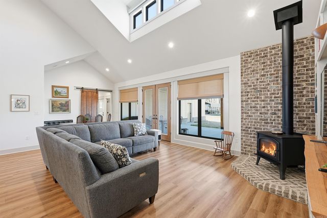 24 Downwind Avenue, Greenbrier, AR 72058