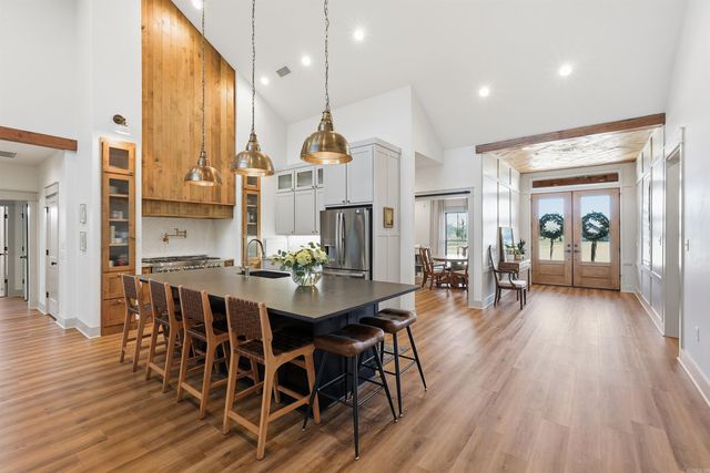 24 Downwind Avenue, Greenbrier, AR 72058