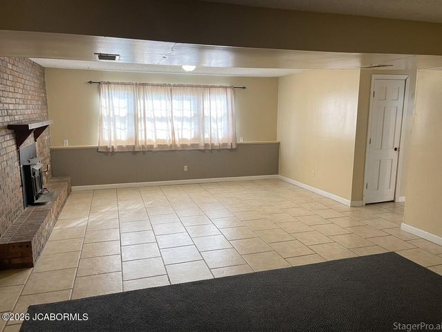 8101 N WADE SCHOOL ROAD, Columbia, MO 65202