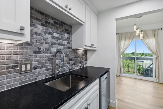 8750 Park Lane Bldg. C Unit: 132, Dallas, TX 75231