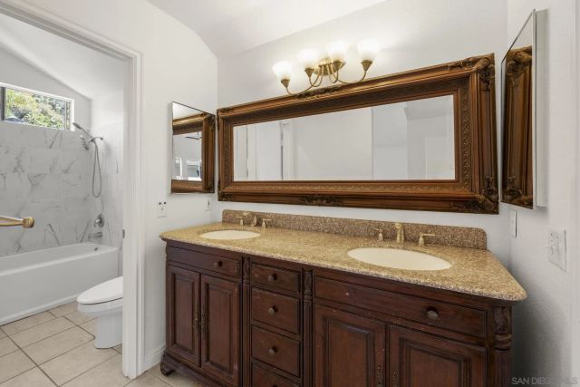 1280 Lancer Gln, Escondido, CA 92029