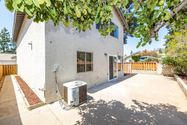 1280 Lancer Gln, Escondido, CA 92029