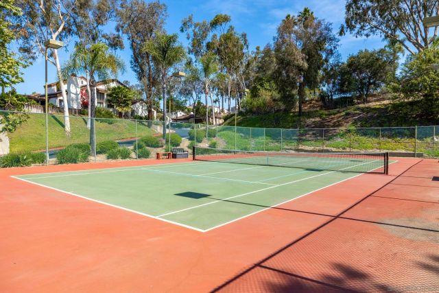 1280 Lancer Gln, Escondido, CA 92029