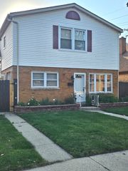 1832 N 23rd Avenue, Melrose Park, IL 60160