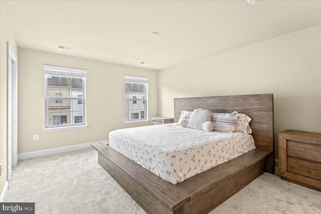 4410 POTOMAC HIGHLANDS CIR, Triangle, VA 22172