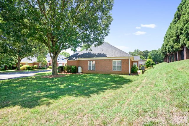 215 Knops Nob Road, Mooresville, NC 28115