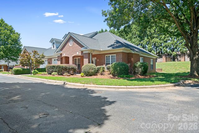 215 Knops Nob Road, Mooresville, NC 28115